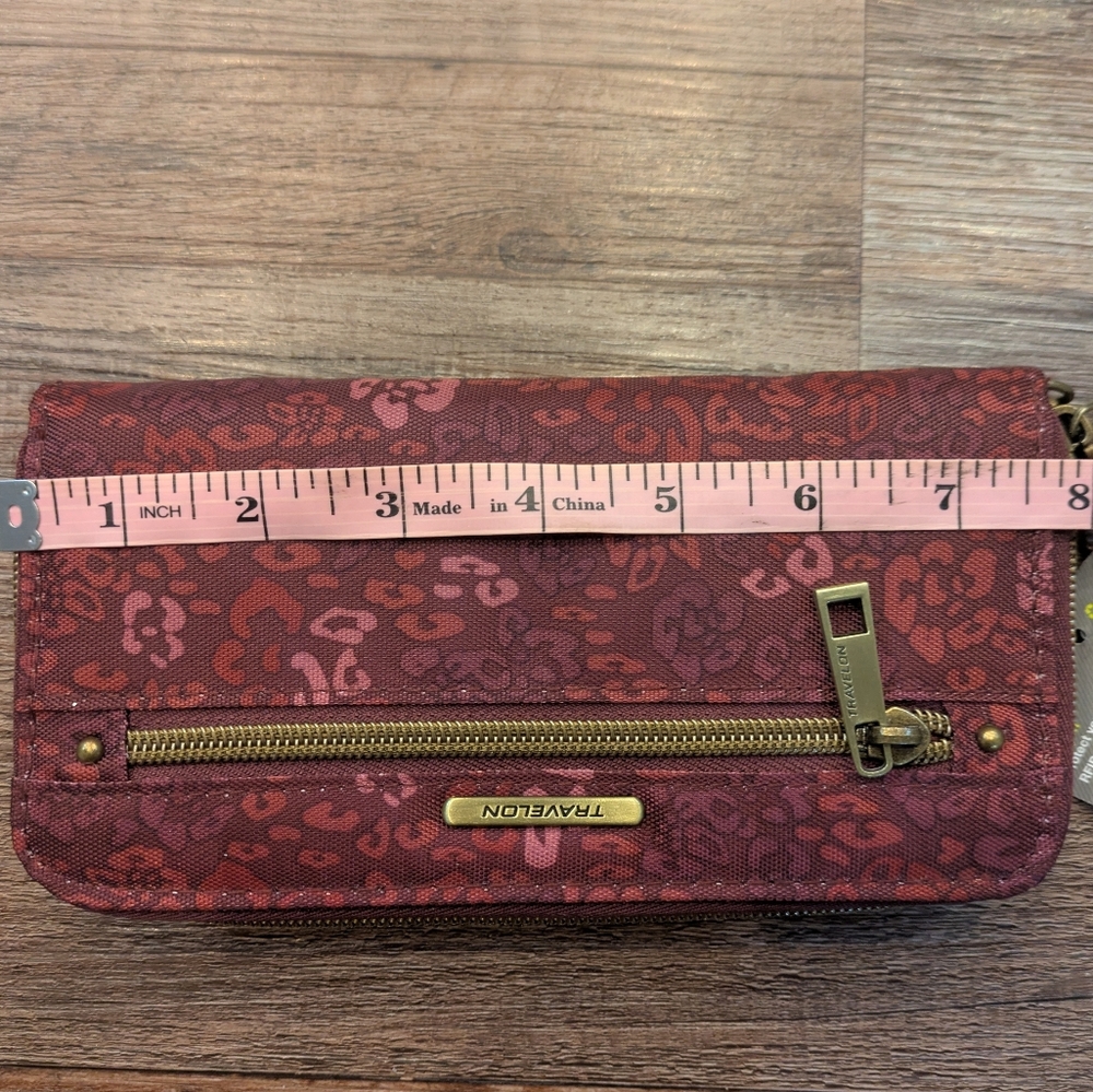 NWT Travelon Wallet Wristlet Purse Safe ID RFID Blocking Burgundy Floral - Picture 13 of 14